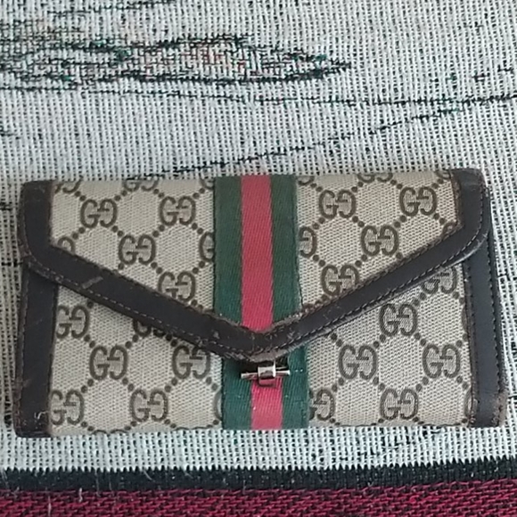 Vintage Gucci women's wallet - Picture 2 of 10